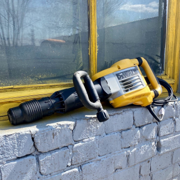  в прокат в Иркутске. У нас лучшая цена за сутки! Возможность взять в аренду с выгодной скидкой до 40% при экспресс доставке 24/7. И помните, ночью стоимость еще дешевле на 30%! #арендапрокат #виброплита #выгодно