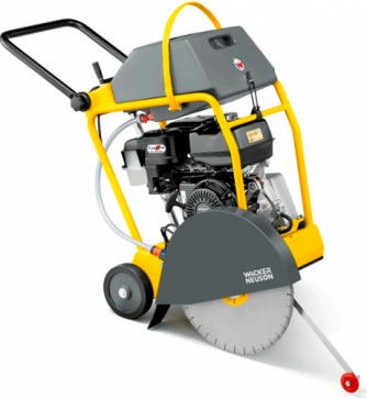 Резчик швов Wacker Neuson MFS-1350CE в прокат в Иркутске. У нас лучшая цена за сутки! Возможность взять в аренду с выгодной скидкой до 40% при экспресс доставке 24/7. И помните, ночью стоимость еще дешевле на 30%! #арендапрокат #виброплита #выгодно